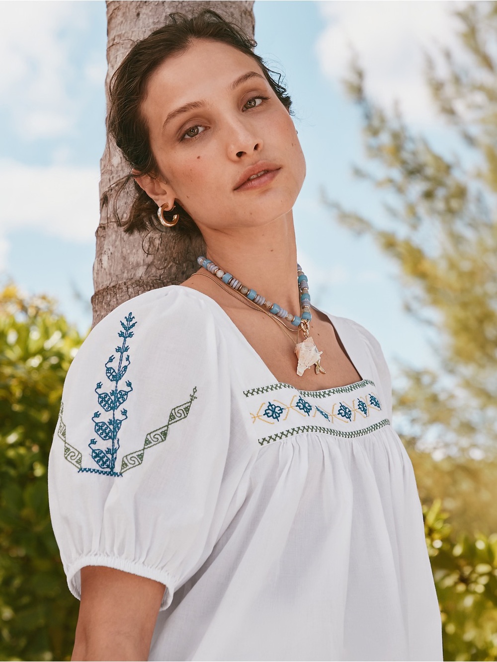NWT loft Square Neck Puff Sleeve Top embroidered